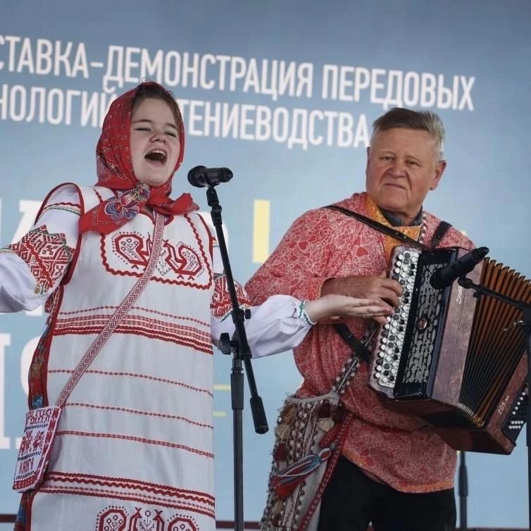 Вы ещё не запланировали 24 июня? Тогда вы едете… на поле Вы ещё не запланировали 24 июня? Тогда вы едете… на поле