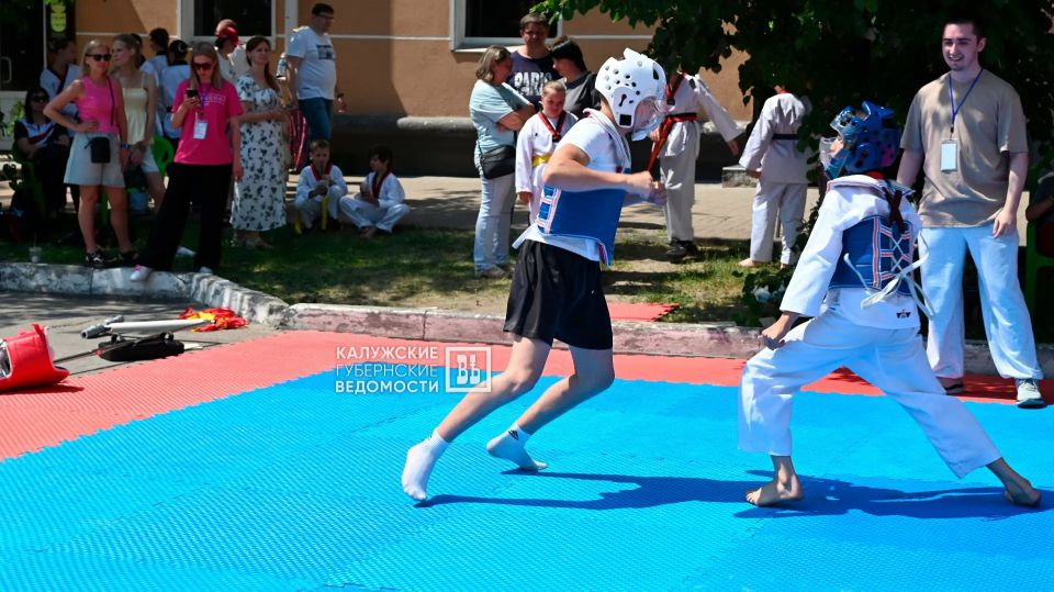 В Калуге прошел XI межрегиональный фестиваль «Россия – наш общий дом» В Калуге прошел XI межрегиональный фестиваль «Россия – наш общий дом»
