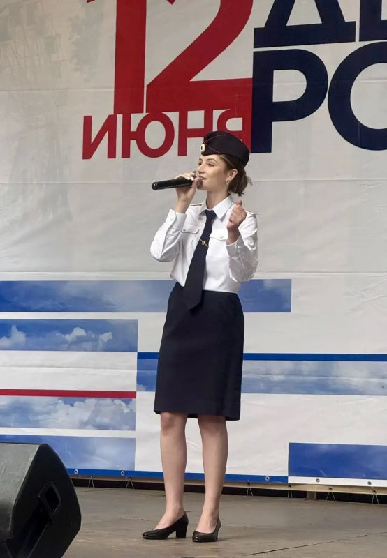 Калужские полицейские провели акцию «Один день с полицией России» Калужские полицейские провели акцию «Один день с полицией России»