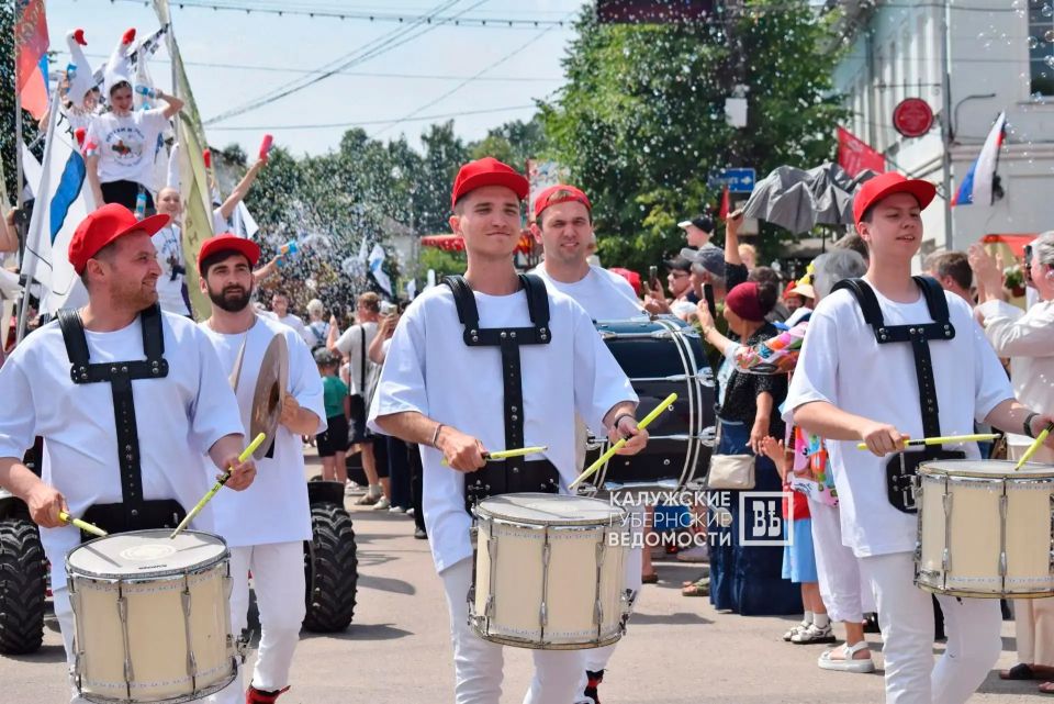 Фестиваль «Петухи и гуси в городе Тарусе» проходит с размахом в 16-й раз Фестиваль «Петухи и гуси в городе Тарусе» проходит с размахом в 16-й раз