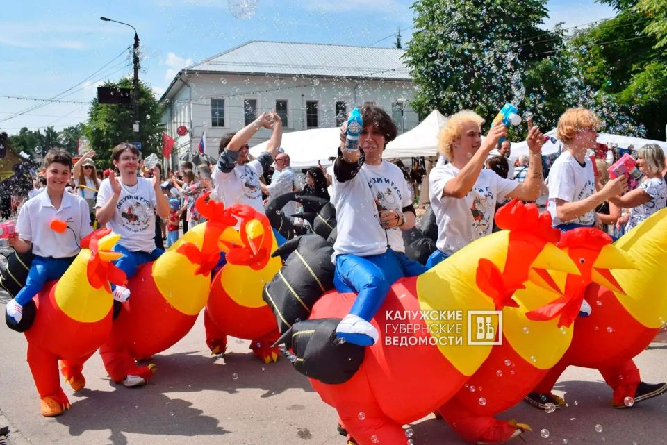 Фестиваль «Петухи и гуси в городе Тарусе» проходит с размахом в 16-й раз Фестиваль «Петухи и гуси в городе Тарусе» проходит с размахом в 16-й раз