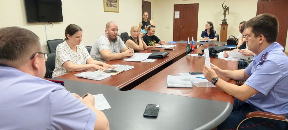 Руководитель следственного управления встретился с жителями Калуги, пострадавшими от недобросовестного застройщика Руководитель следственного управления встретился с жителями Калуги, пострадавшими от недобросовестного застройщика