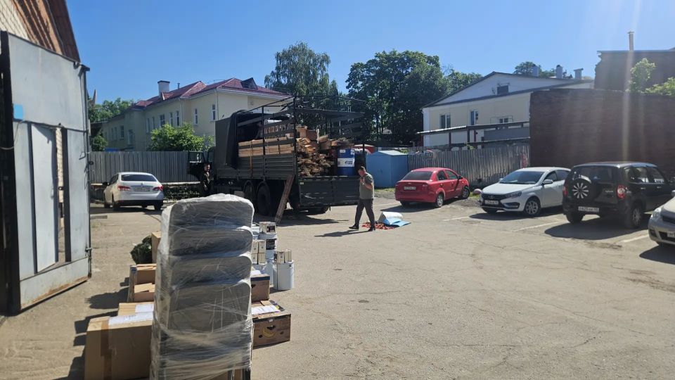 Калужская стоматология доставила в зону СВО оптоволокно, плоттер и медикаменты Калужская стоматология доставила в зону СВО оптоволокно, плоттер и медикаменты