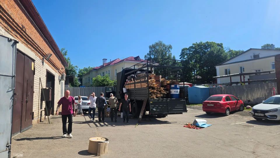 Калужская стоматология доставила в зону СВО оптоволокно, плоттер и медикаменты Калужская стоматология доставила в зону СВО оптоволокно, плоттер и медикаменты