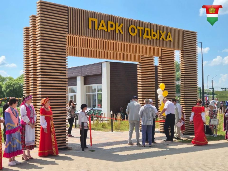 В Жиздре открыли благоустроенную набережную В Жиздре открыли благоустроенную набережную
