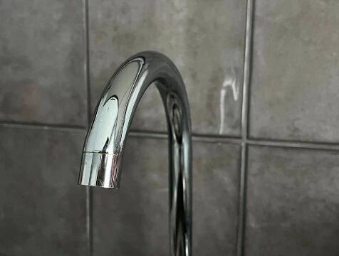 В Малоярославце отключат воду на 11 адресах и в двух микрорайонах 16 июня