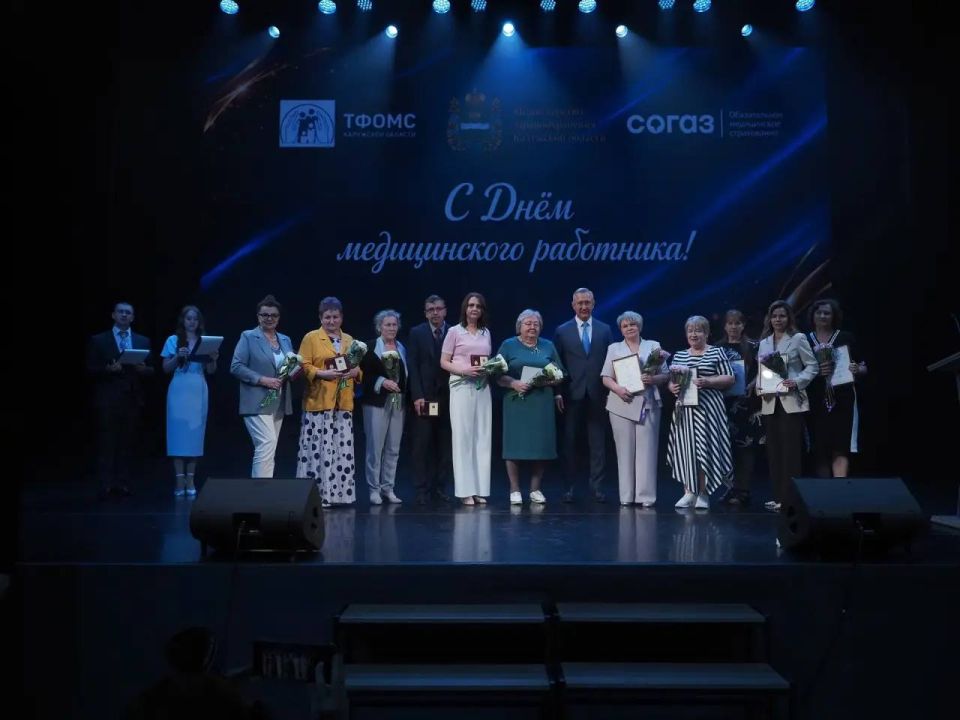 Владислав Шапша: Накануне Дня медицинского работника передал региональной службе скорой помощи еще четыре современных автомобиля Владислав Шапша: Накануне Дня медицинского работника передал региональной службе скорой помощи еще четыре современных автомобиля