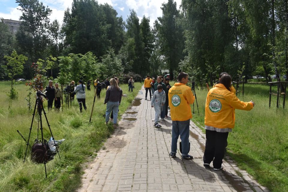 В Калуге благоустроили аллею памяти участников СВО В Калуге благоустроили аллею памяти участников СВО
