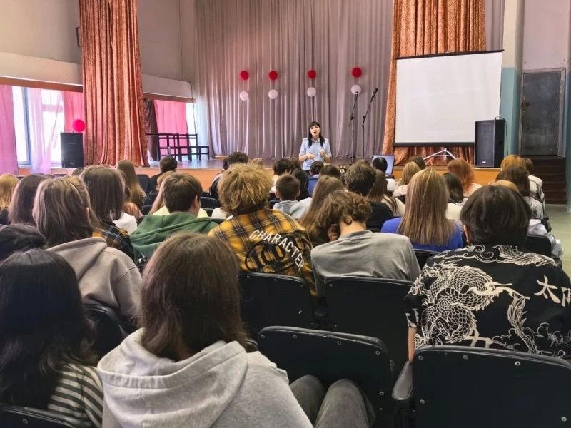 Госавтоинспекторы провели беседу со студентами в Обнинске