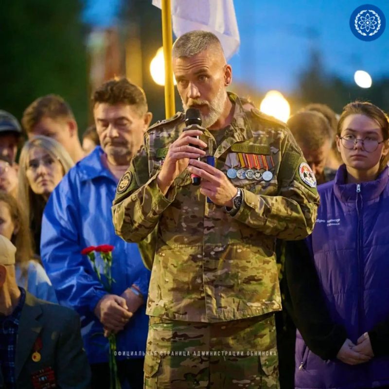 Обнинск помнит. Накануне скорбной даты жители Обнинска присоединились к акции «Свеча памяти» Обнинск помнит. Накануне скорбной даты жители Обнинска присоединились к акции «Свеча памяти»