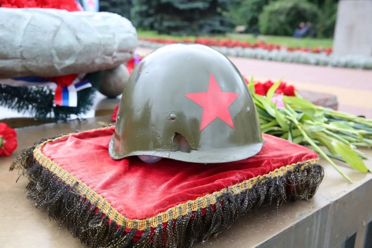 В Калуге прошли мероприятия, посвящённые 85-й годовщине со дня начала Великой Отечественной войны В Калуге прошли мероприятия, посвящённые 85-й годовщине со дня начала Великой Отечественной войны