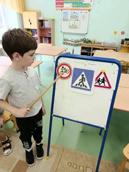 Сотрудники Госавтоинспекции провели уроки безопасности в школьных лагерях Сотрудники Госавтоинспекции провели уроки безопасности в школьных лагерях
