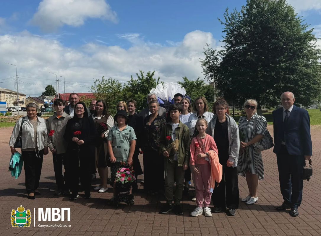 Сегодня, 22 июня в Медыни прошла патриотическая сессия НКО Калужской области "Память поколений" Сегодня, 22 июня в Медыни прошла патриотическая сессия НКО Калужской области "Память поколений"