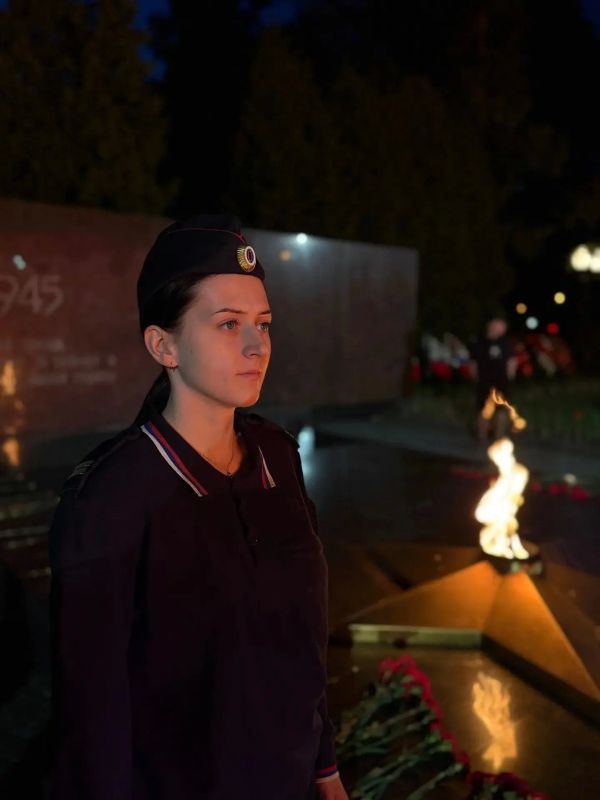 Память, которую храним: калужские полицейские почтили подвиг героев Память, которую храним: калужские полицейские почтили подвиг героев