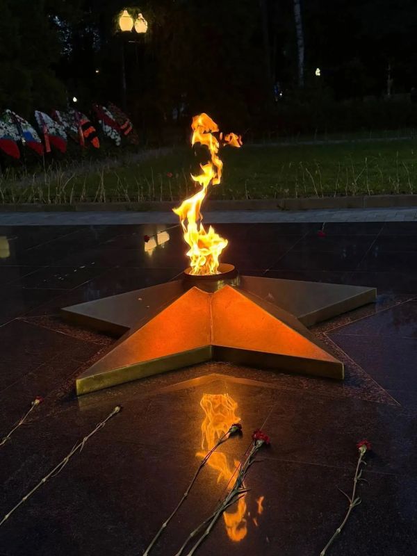 Память, которую храним: калужские полицейские почтили подвиг героев Память, которую храним: калужские полицейские почтили подвиг героев