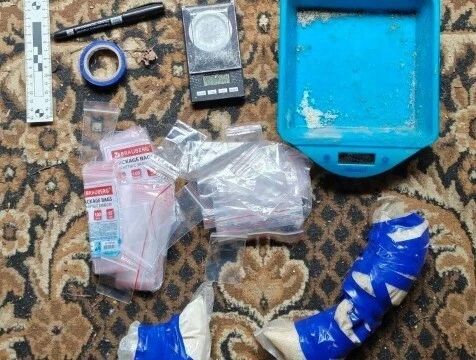 517,9 грамма веществ изъяли у двух 20-летних наркоторговцев в Калуге