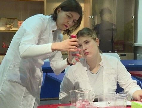 Более 25 юных медиков и биологов собрала образовательная смена калужском лагере