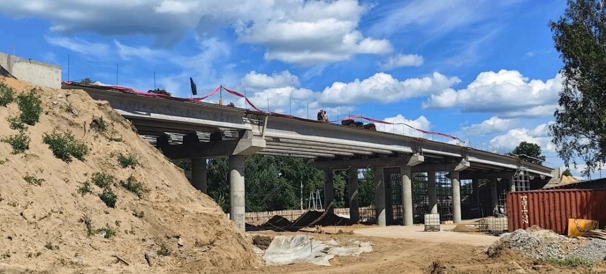Мост в Людинове приобретает общий вид
