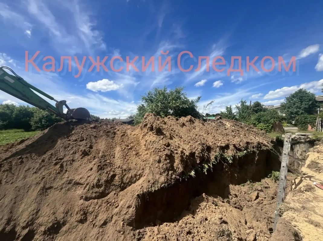 В Козельске рабочего насмерть засыпало землёй в траншее