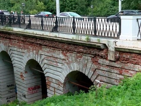 Каменный мост будет реставрировать калужский подрядчик