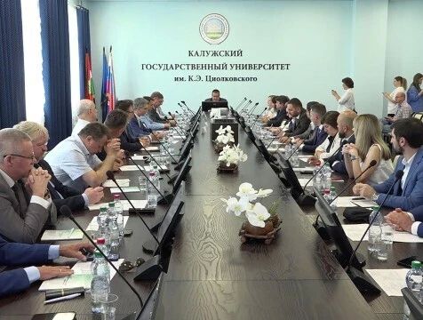 Госзакупки, тарифы и ситуацию на топливном рынке обсудили в Калуге