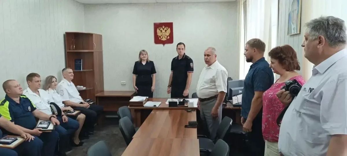В УМВД России по городу Калуге отметили 90-летие Госавтоинспекции В УМВД России по городу Калуге отметили 90-летие Госавтоинспекции