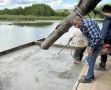 В Калуге завершают ремонт понтонного моста у городского бора