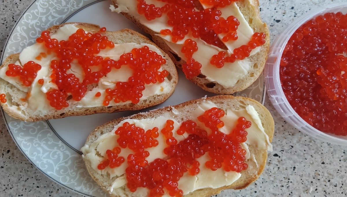 Топ марки красной икры: какие из них лучшие на рынке