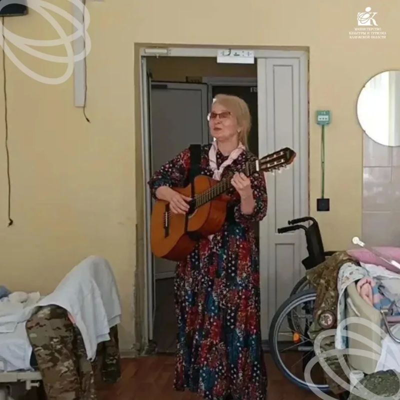 Не только на сцене, но и в палатах военных госпиталей звучит голос Ирины Анатольевны Бургоновой Не только на сцене, но и в палатах военных госпиталей звучит голос Ирины Анатольевны Бургоновой
