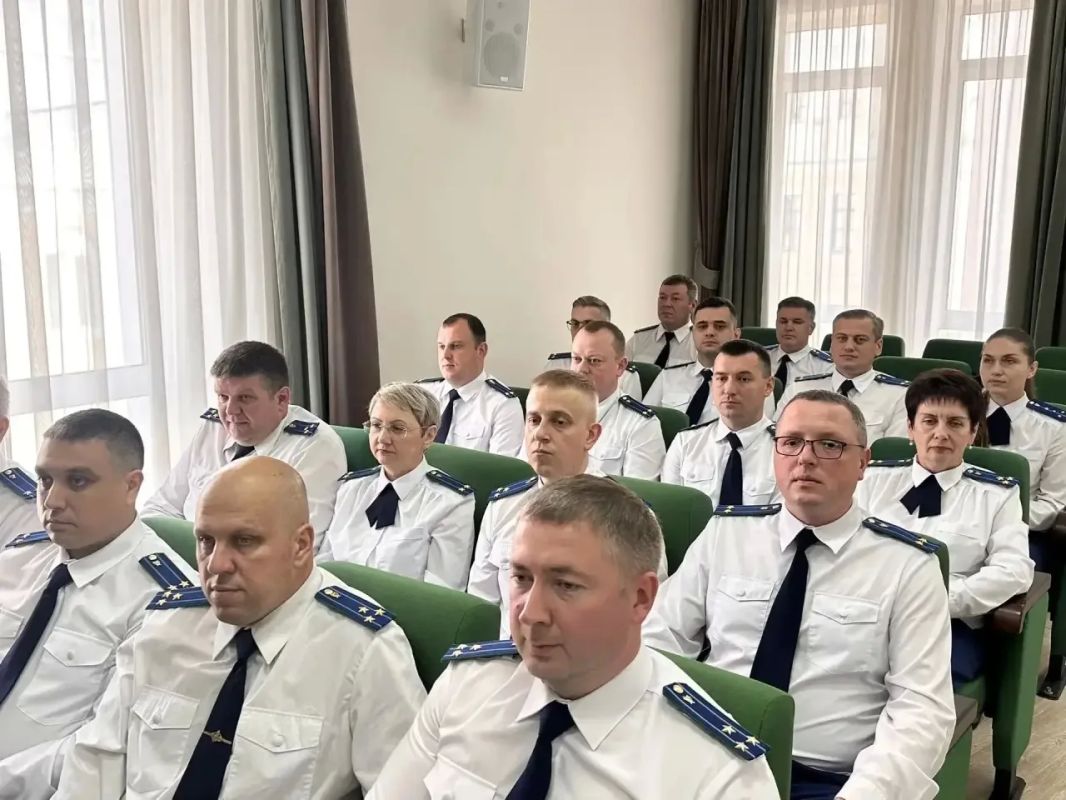 Под председательством прокурора Калужской области Константина Жилякова состоялось заседание коллегии по итогам работы за 1 полугодие 2026 года Под председательством прокурора Калужской области Константина Жилякова состоялось заседание коллегии по итогам работы за 1 полугодие 2026 года