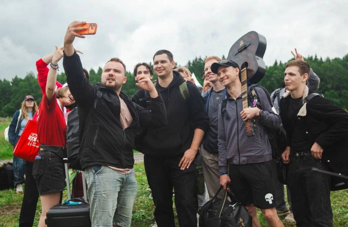 Владислав Шапша: Энергия молодости. Атмосфера творчества и командной работы Владислав Шапша: Энергия молодости. Атмосфера творчества и командной работы