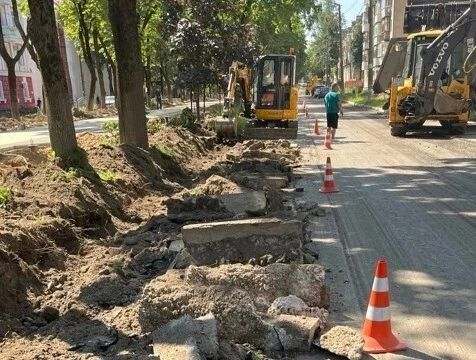 Старый асфальт сняли на Чичерина