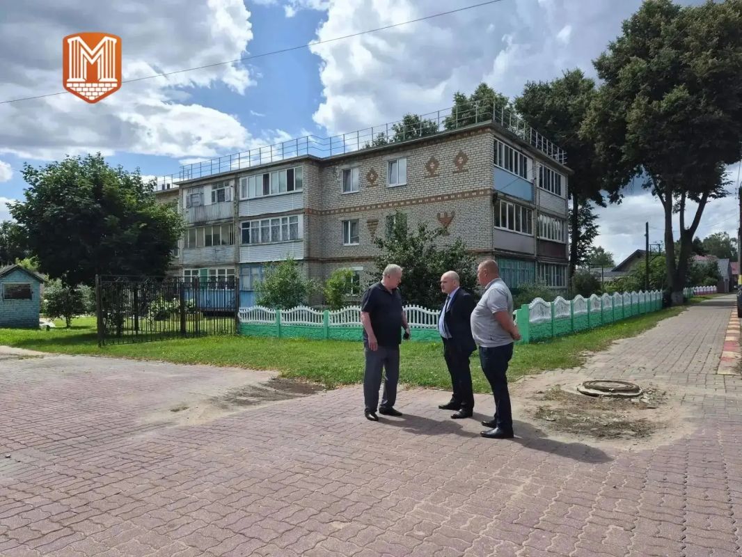 С рабочей поездкой посетил Спас-Деменский район С рабочей поездкой посетил Спас-Деменский район