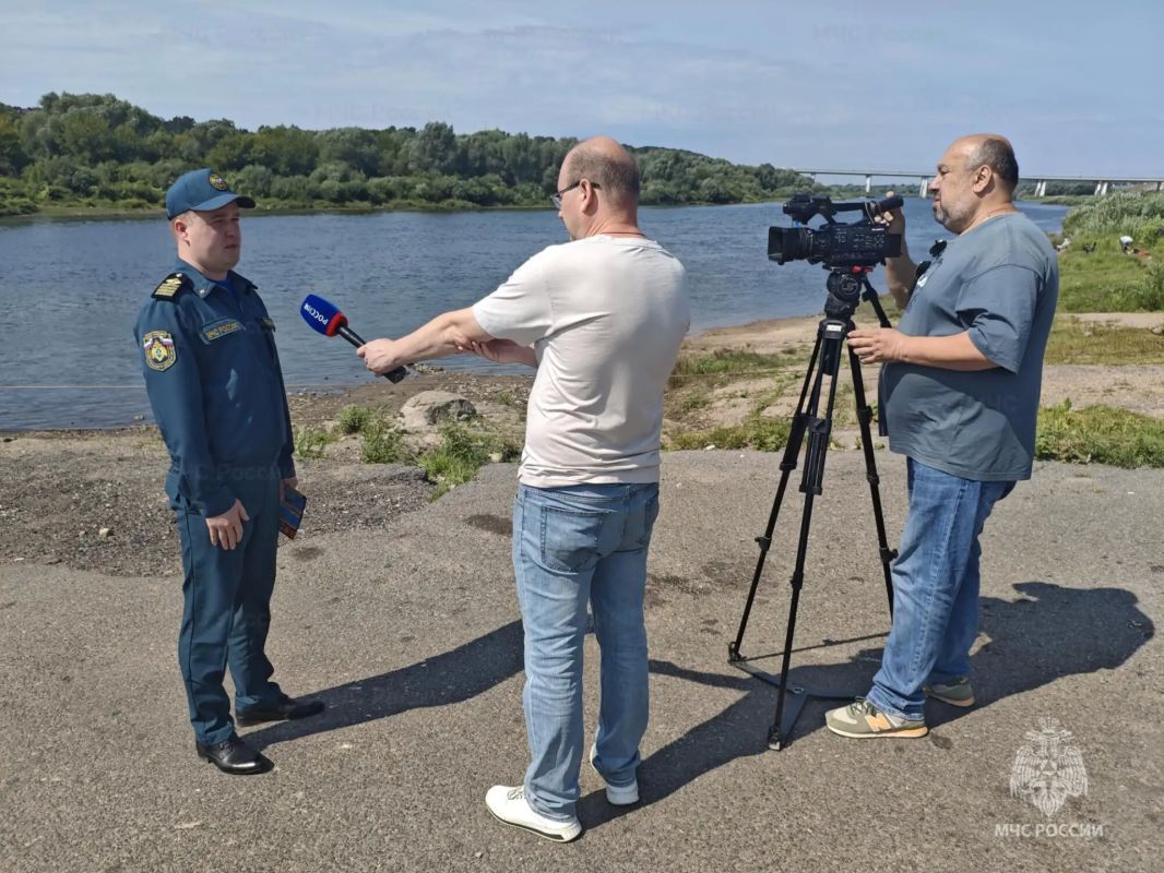 Вода — это классно, но только если ты в ней не тонешь Вода — это классно, но только если ты в ней не тонешь