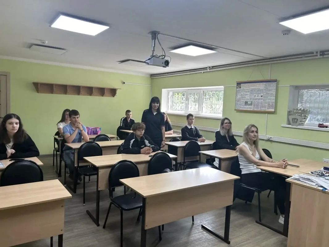 Будущим водителям напомнили о правилах безопасного поведения на дороге Будущим водителям напомнили о правилах безопасного поведения на дороге