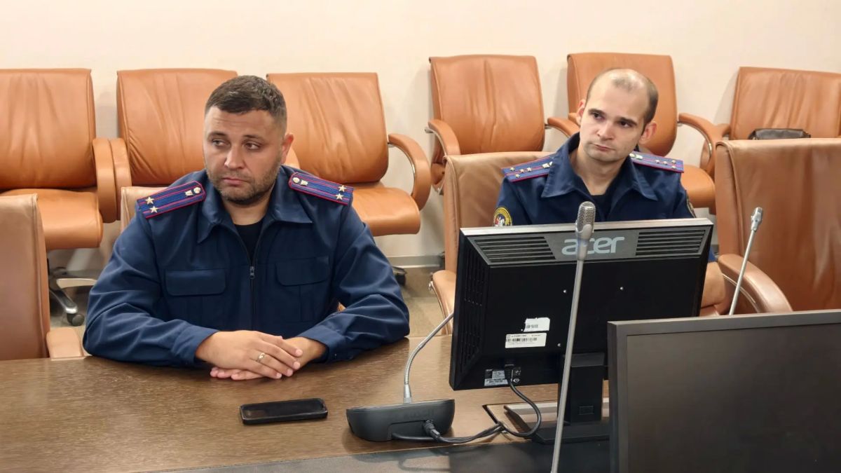 В Калуге и Людинове руководство следственного управления провело встречи с участниками долевого строительства и жителями аварийного дома В Калуге и Людинове руководство следственного управления провело встречи с участниками долевого строительства и жителями аварийного дома