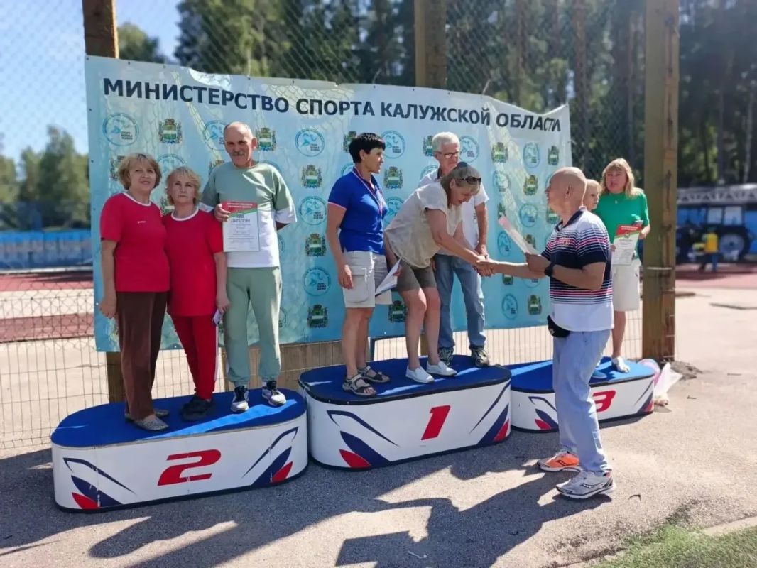Работа спорту не помеха!. Ежегодно во вторую субботу августа в России отмечают День физкультурника — праздник спорта, силы, выносливости и стремления к новым вершинам! Спорт объединяет людей разных возрастов и профессий... Работа спорту не помеха!. Ежегодно во вторую субботу августа в России отмечают День физкультурника — праздник спорта, силы, выносливости и стремления к новым вершинам! Спорт объединяет людей разных возрастов и профессий...