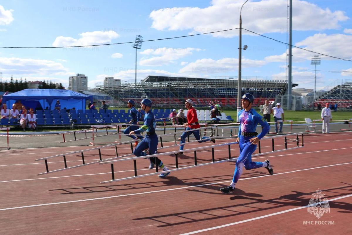 Сборная Калужской области вошла в десятку сильнейших на чемпионате МЧС России Сборная Калужской области вошла в десятку сильнейших на чемпионате МЧС России