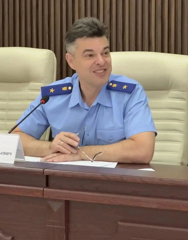 Прокурор области Константин Жиляков провел встречу со студентами ВУЗов, обучающихся по целевому направлению органов прокуратуры Прокурор области Константин Жиляков провел встречу со студентами ВУЗов, обучающихся по целевому направлению органов прокуратуры