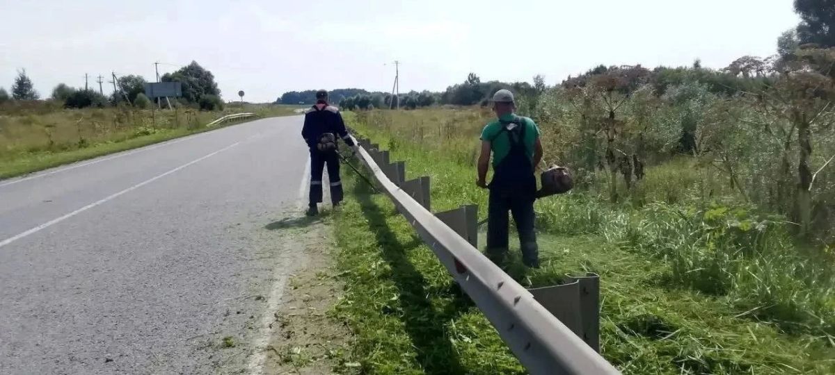 На 45 тысячах м региональных дорог провели ямочный ремонт На 45 тысячах м региональных дорог провели ямочный ремонт