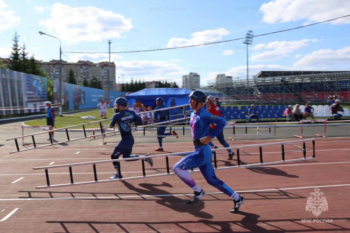Сборная Калужской области вошла в десятку сильнейших на чемпионате МЧС России Сборная Калужской области вошла в десятку сильнейших на чемпионате МЧС России