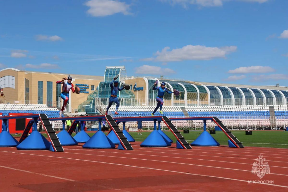 Сборная Калужской области вошла в десятку сильнейших на чемпионате МЧС России Сборная Калужской области вошла в десятку сильнейших на чемпионате МЧС России