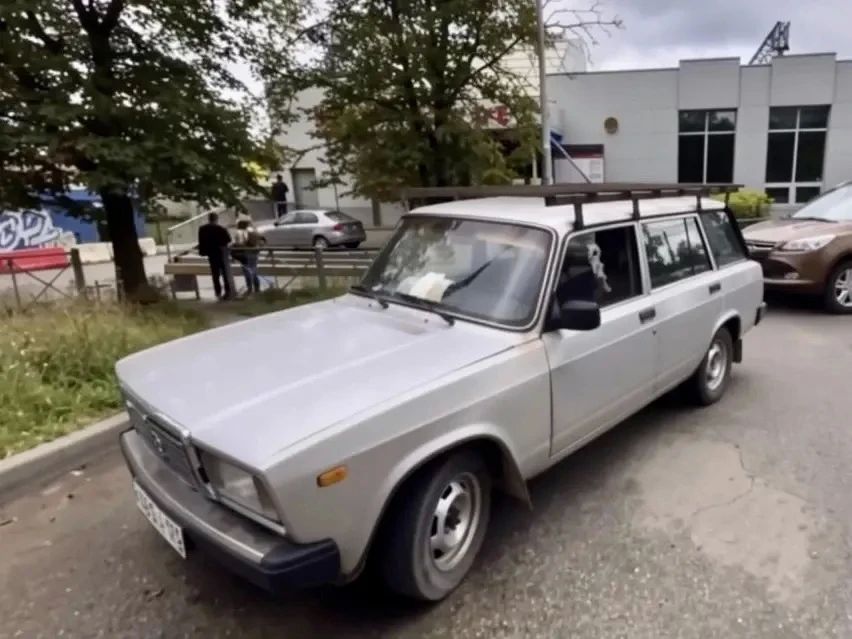 Жители Обнинска обеспокоены брошенным на вокзале автомобилем