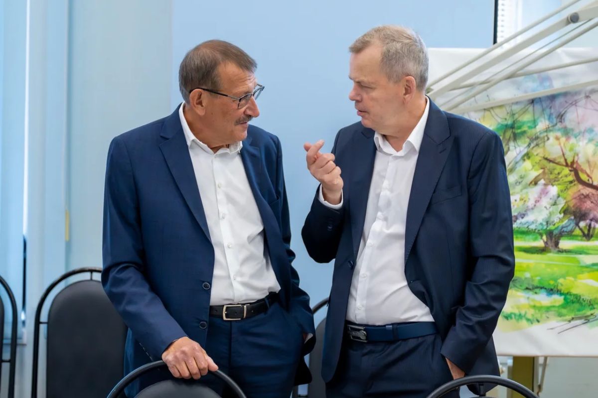 Владислав Шапша: Сегодня на встрече с представителями деловых кругов в Торгово-промышленной палате региона по традиции обсуждаем вопросы, которые волнуют бизнес Владислав Шапша: Сегодня на встрече с представителями деловых кругов в Торгово-промышленной палате региона по традиции обсуждаем вопросы, которые волнуют бизнес