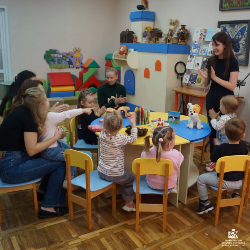 Самые маленькие книголюбы снова в деле! Самые маленькие книголюбы снова в деле!