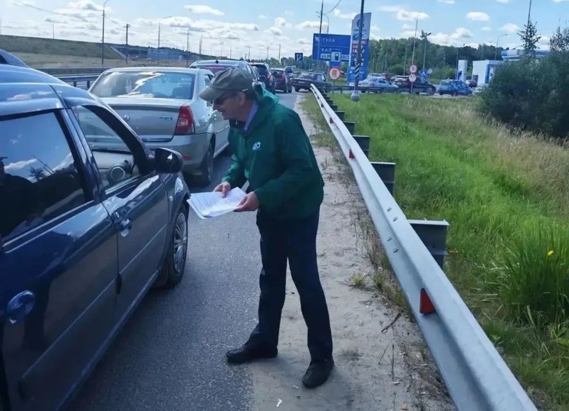 Новая система отпуска топлива по номерам машин заработала на заправках Калуги: Ситуация с бензином в Калуге и Калужской области на 15 августа 2026 года Новая система отпуска топлива по номерам машин заработала на заправках Калуги: Ситуация с бензином в Калуге и Калужской области на 15 августа 2026 года