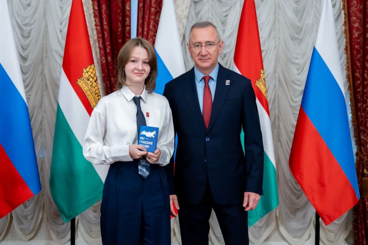 Владислав Шапша: Малыши Слава и Милана, их старший брат Никита, родители - дружная многодетная семья Зуевых из Мещовска сегодня вместе Владислав Шапша: Малыши Слава и Милана, их старший брат Никита, родители - дружная многодетная семья Зуевых из Мещовска сегодня вместе