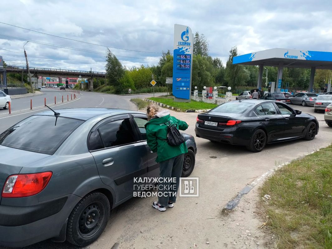 Ситуация на заправках в Калуге постепенно стабилизируется Ситуация на заправках в Калуге постепенно стабилизируется