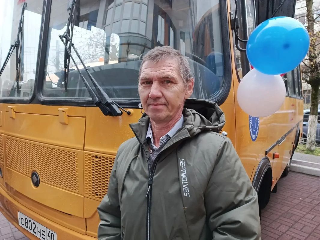 Водителям школьных автобусов повысят зарплату