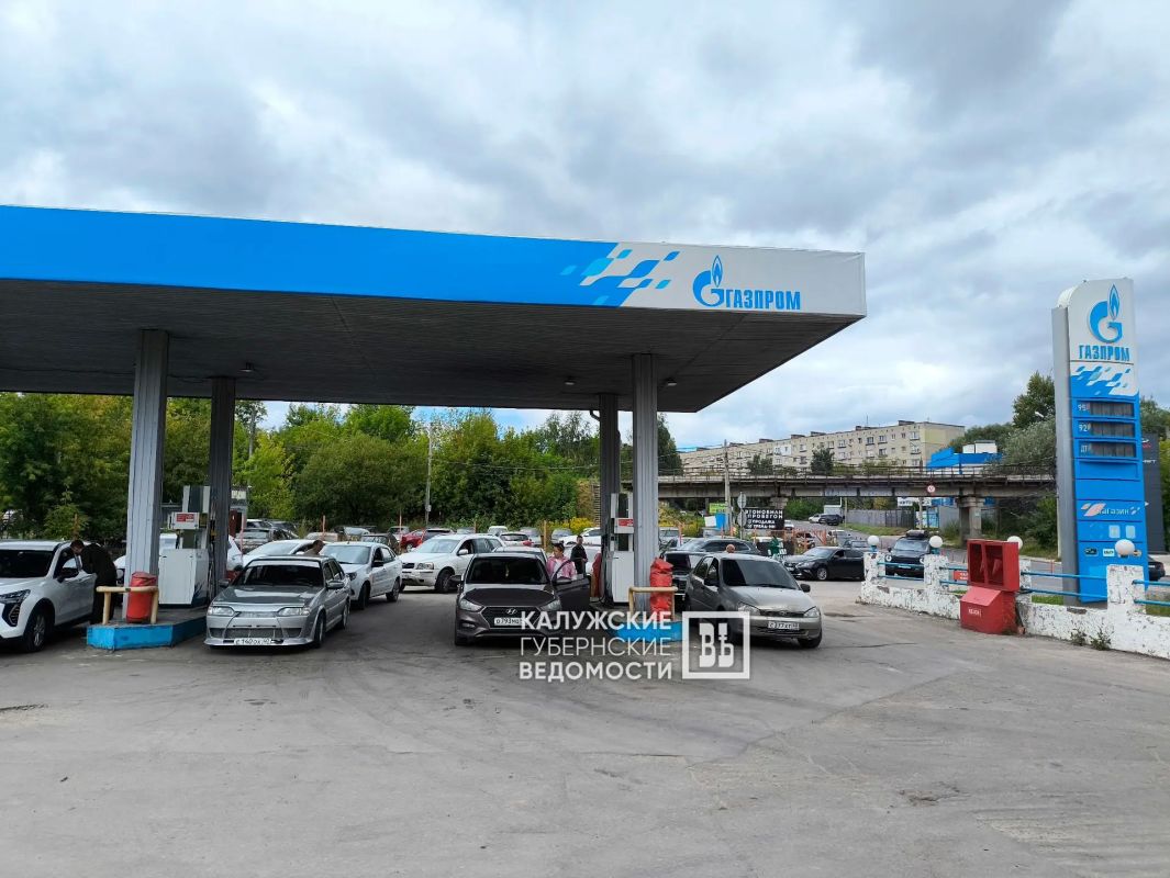Ситуация на заправках в Калуге постепенно стабилизируется Ситуация на заправках в Калуге постепенно стабилизируется
